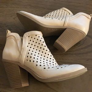 Massini Tracey Ankle Booties